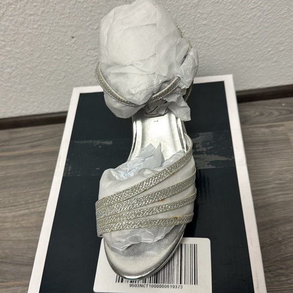 Karen Scott Darla Dress Sandals - Picture 4 of 7